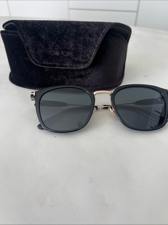 TOM FORD SUNGLASSES - Black Gold - 55m - FT1243-K 20A 55 main image 4
